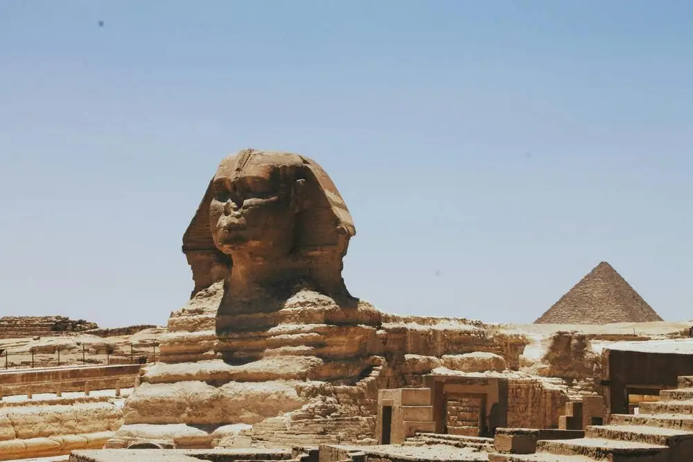 Shipping Personal Belongings from Egypt to Russia